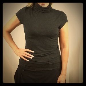 INC Short-Sleeve Grey Turtleneck Size M